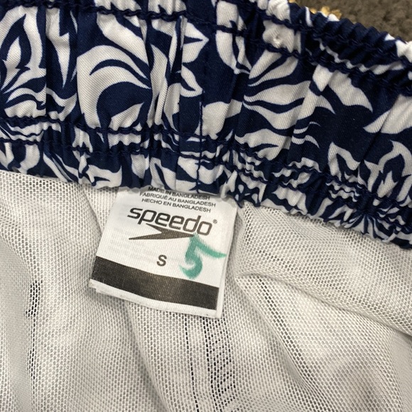 Navy Blue and White Floral Speedo Swim Trunks Size Small - Picture 5 of 7